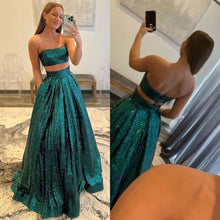 Laden Sie das Bild in den Galerie-Viewer, Two Piece Champagne Prom Dresses