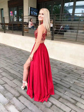 Carica l&#39;immagine nel visualizzatore di Gallery, High Neck Red Two Piece Prom Dresses Slit Side with Rhinestones