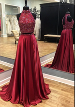 Laden Sie das Bild in den Galerie-Viewer, Two Piece Red Prom Dresses with Rhinestones High Neck