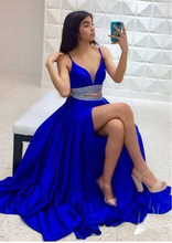 Charger l&#39;image dans la galerie, Two Piece Royal Blue Prom Dresses Slit Side