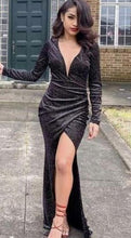 Laden Sie das Bild in den Galerie-Viewer, V Neck Sheath Prom Dresses with Full Sleeves