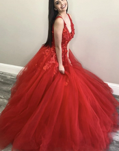 Cargar imagen en el visor de la galería, V Neck Red Prom Dresses Pageant Dresses