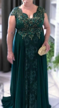 Load image into Gallery viewer, V Neck Mother of the Bride Dresses with Lace Forest Green