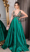 Charger l&#39;image dans la galerie, Green Prom Dresses with Beading