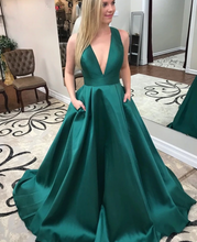 Charger l&#39;image dans la galerie, V Neck Dark Green Prom Dresses with Bowknot