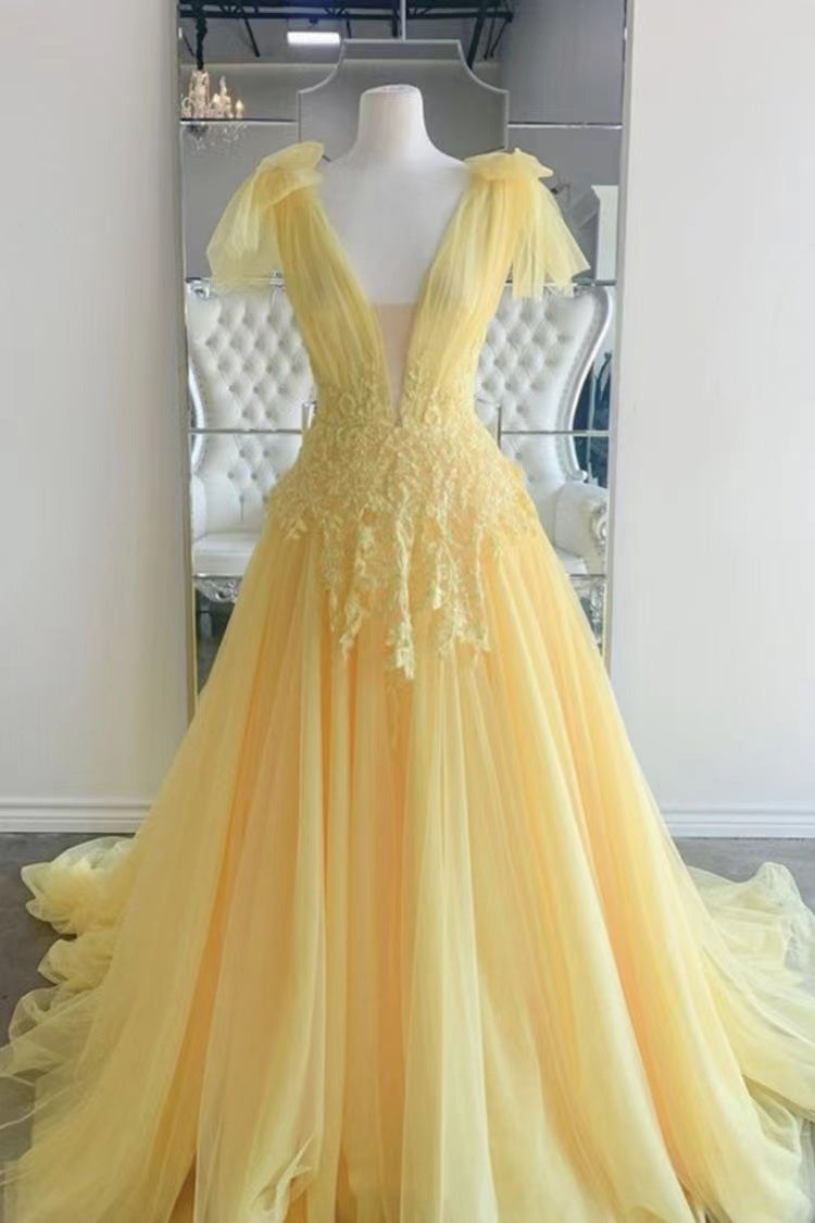 V Neck Yellow Prom Dresses with Appliques Lace