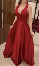 Laden Sie das Bild in den Galerie-Viewer, V Neck Red Prom Dresses