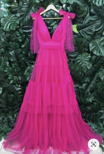 Charger l&#39;image dans la galerie, V Neck Fuchsia Prom Dresses Floor Length