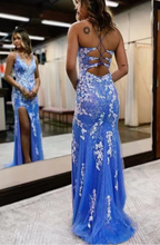 Cargar imagen en el visor de la galería, V Neck Prom Dresses Slit Side Lace Evening Gown