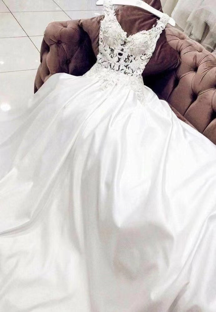 V Neck Wedding Dresses Bridal Gown with Lace Appliques