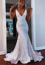 Load image into Gallery viewer, V Neck Mermaid Prom Dresses Long