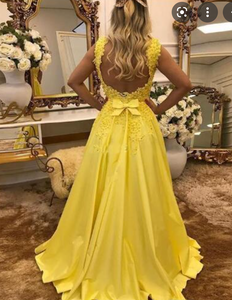 Straps Yellow Prom Dresses with Appliques Lace