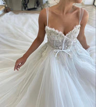 Load image into Gallery viewer, Spaghetti Straps Wedding Dresses Bridal Gown with Lace Appliques