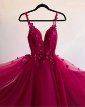 Load image into Gallery viewer, Straps Prom Dresses with Butterflies