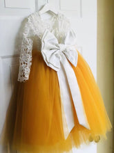 Load image into Gallery viewer, Scoop Dark Yellow Flower Girl Dresses with Bowknot