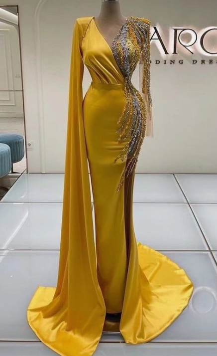 V Neck Yellow Prom Dresses with Beading Evening Gown